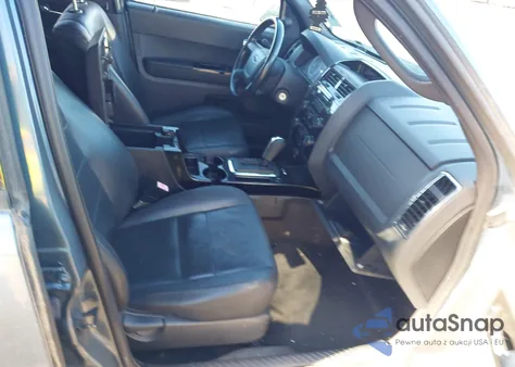 2011 Ford Escape Xlt z USA, uszkodzony, nr VIN 1FMCU9DGXBKB08612